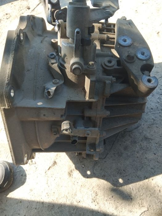 Коробка опель аста Н 1.7.  6 передач