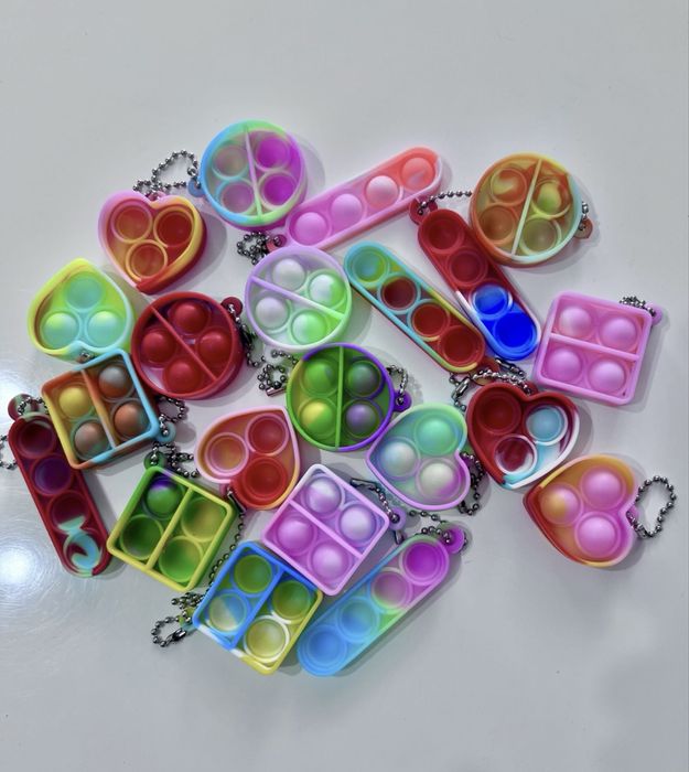 Детские подарки брелки поп ит топперы подарки для детей