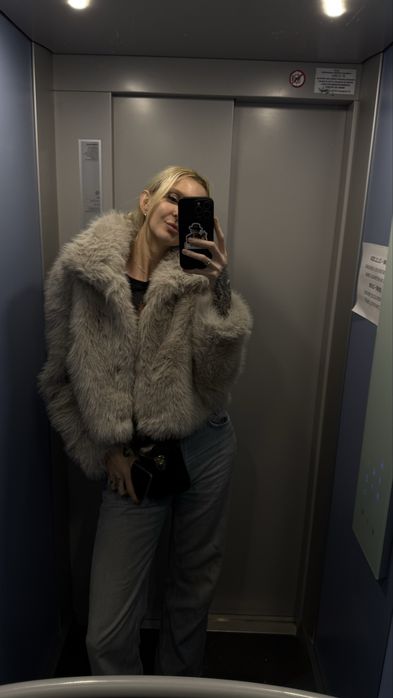 Шубка ZARA нова!