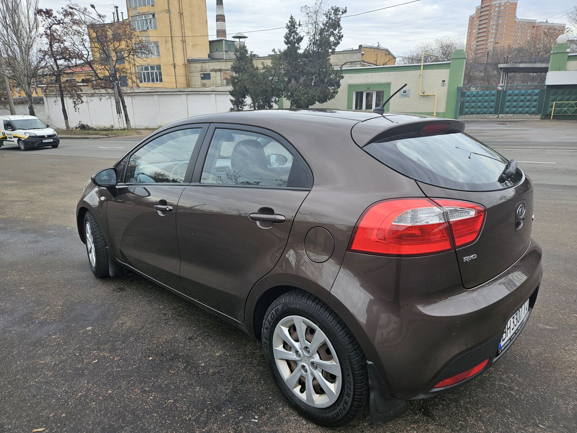 Продам Kia rio 2011