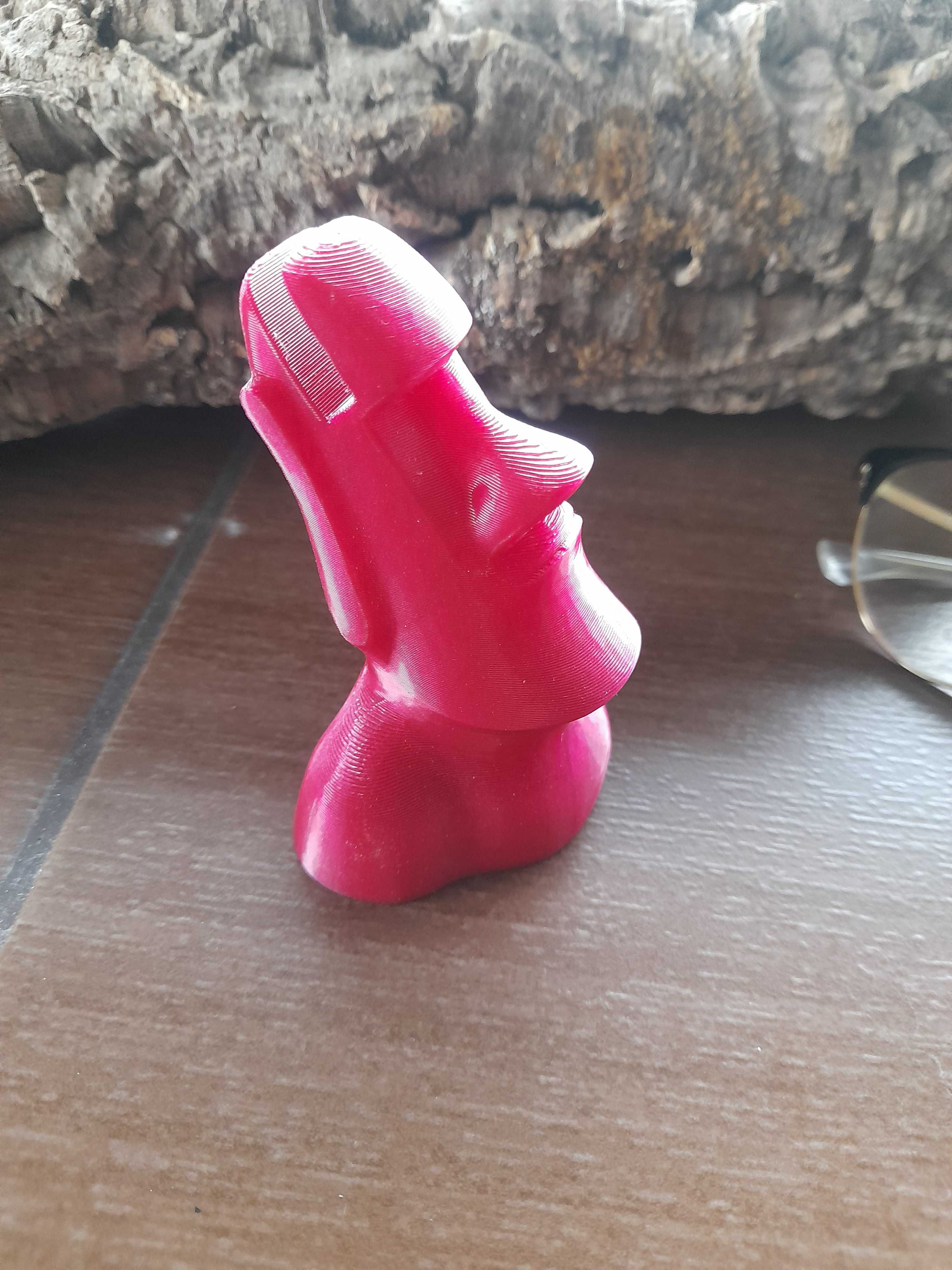 Ozdobny stojak MOAI na okulary druk 3d . Bordo (róż)