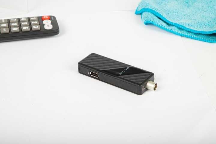 dekoder tuner pilot hdmi TV DVB-T2 HEVC H.265 FULL HD MINI STICK PILOT
