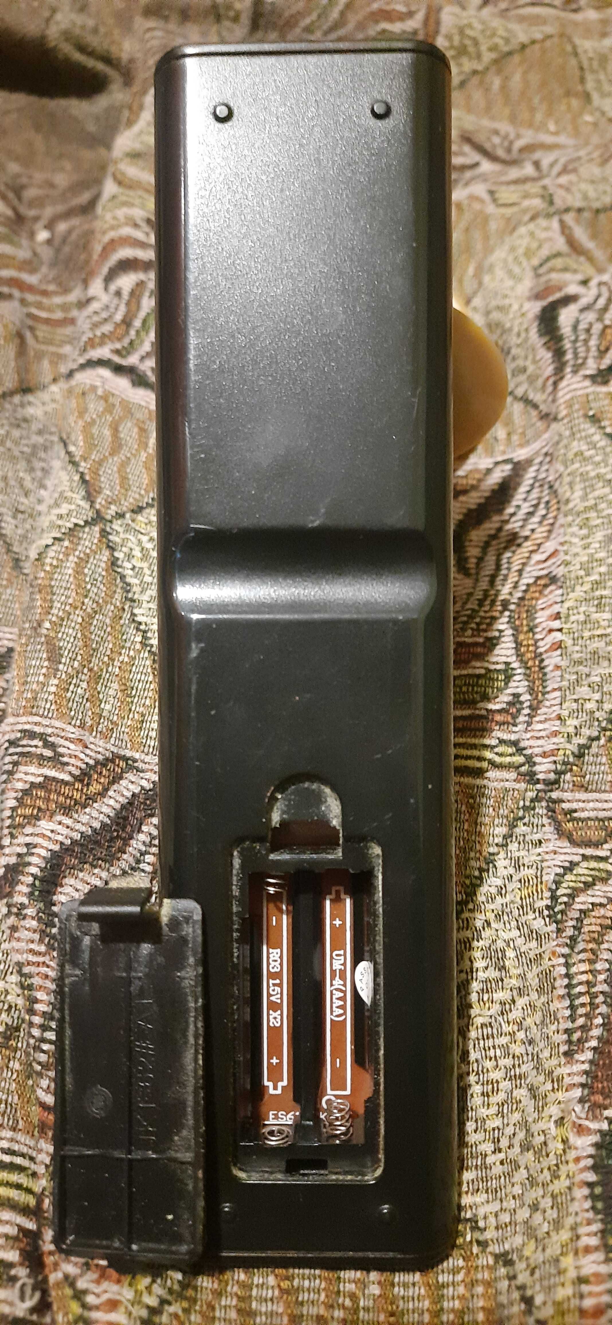 Телевизор BRAVIS LED-32C2000B (не рабочий)