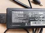 Zasilacz do laptopa Toshiba 19v