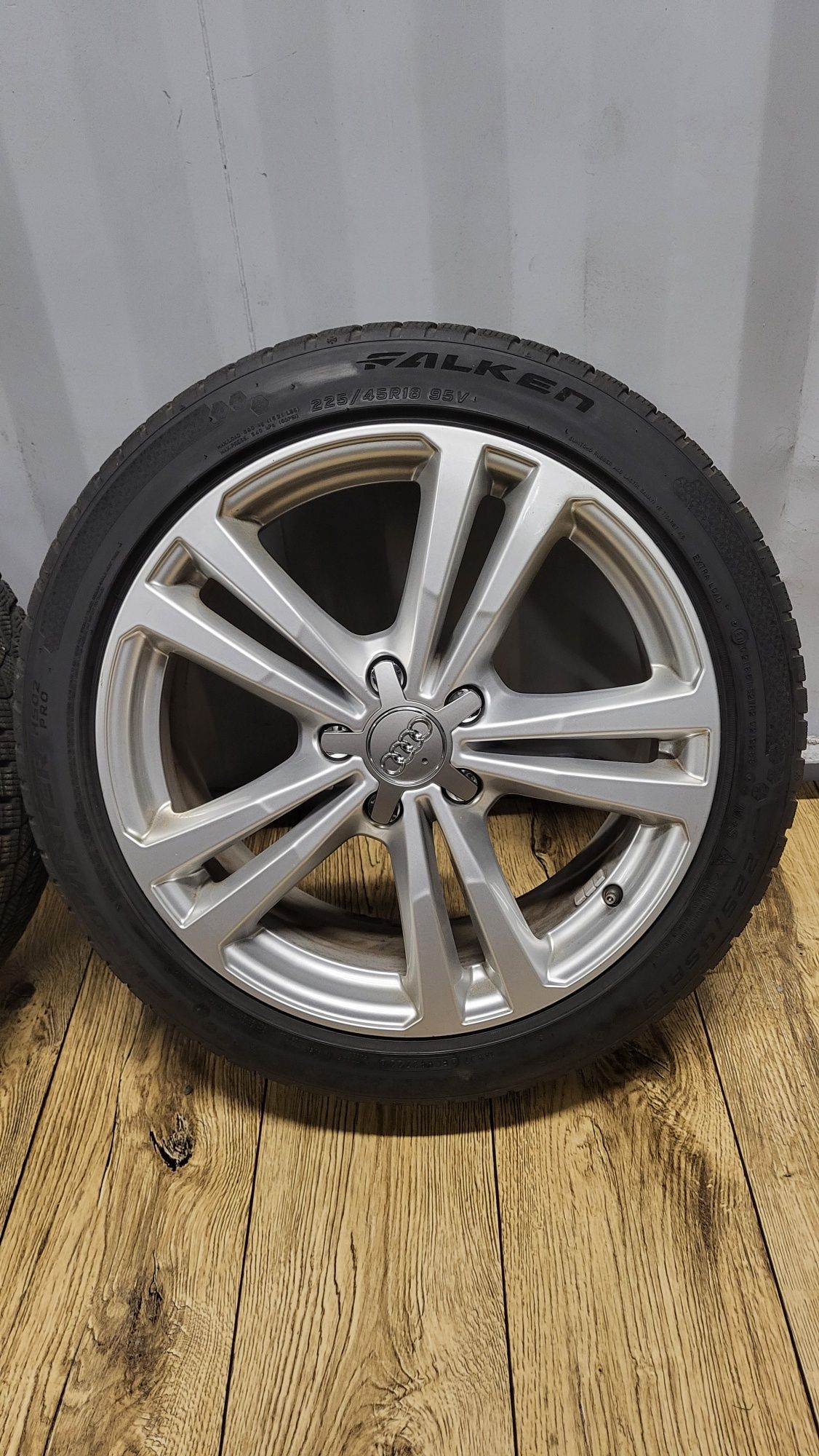 Alufelgi Audi S-line 18" 5x112 z oponami 225/45 R18 A3 8V 8Y A4 B7 B6