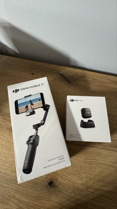 DJI Osmo Mobile 7P + DJI Mic Mini.