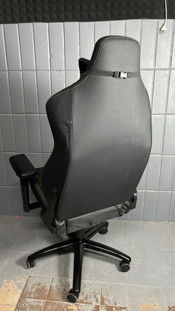 Геймерське крісло Razer Iscur, геймерское кресло, нове