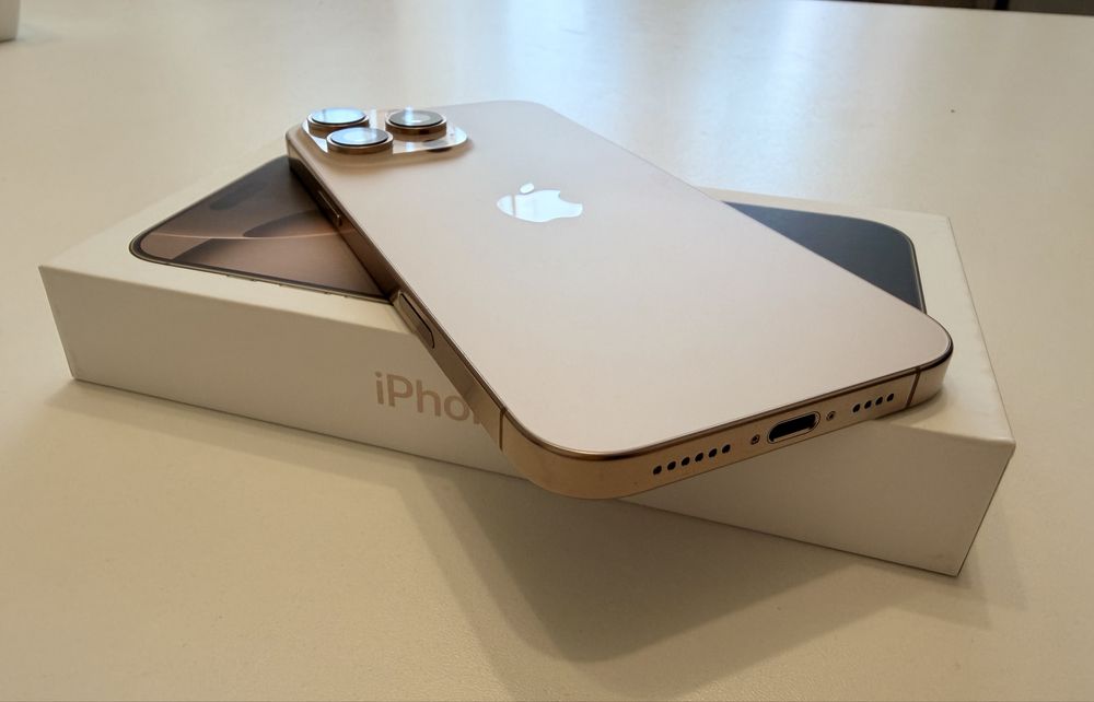 iPhone 16 Pro Max 256GB Pustynny Tytan - Stan Idealny
