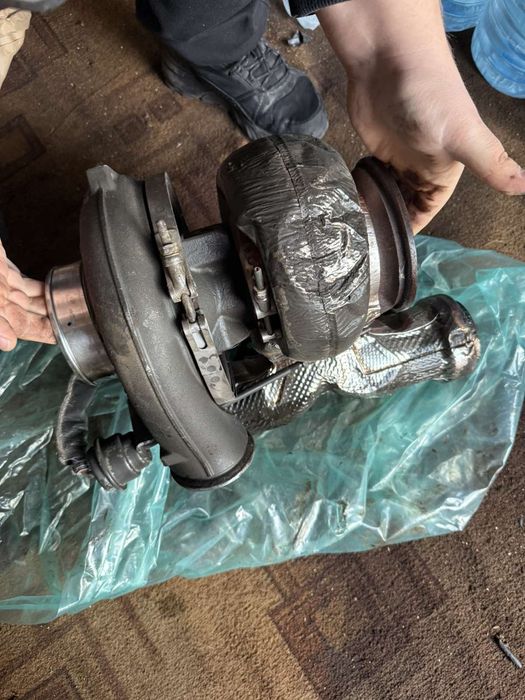 Турбіна ДАФ 105 під відновлення