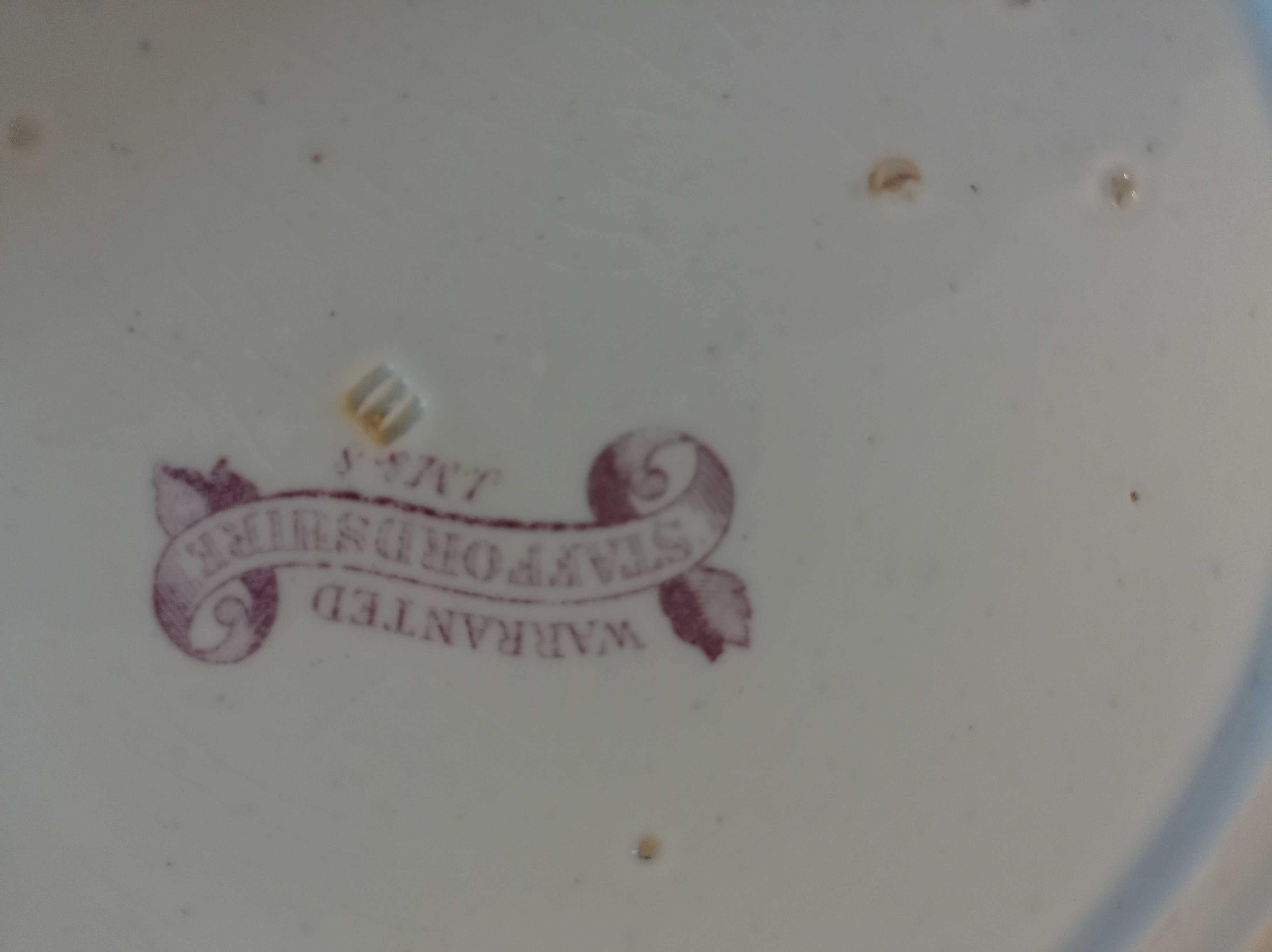 2 Pratos rasos e dois de sopa Staffordshire JM&S