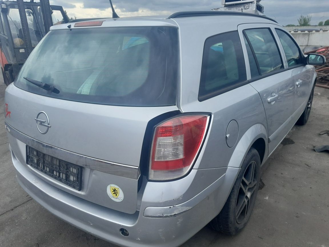 Opel astra H III kombi zderzak tył I inne 1.4 16v