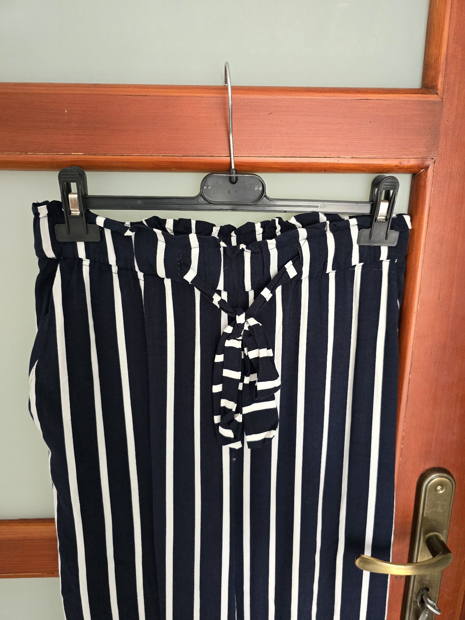 Spodnie damskie h&m szerokie nogawki  paski rozmiar 38 M
