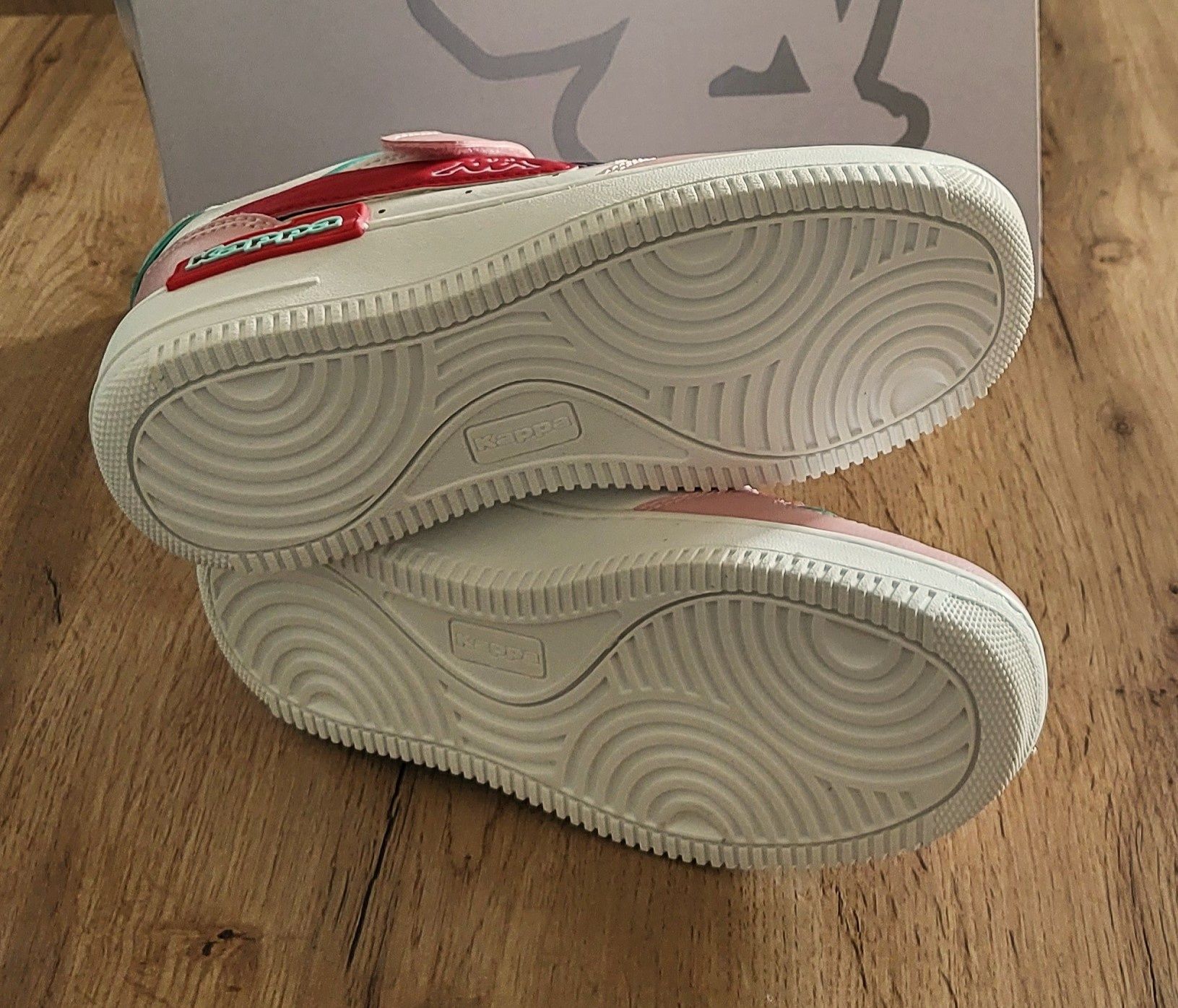 Nowe sneakersy Kappa r.32