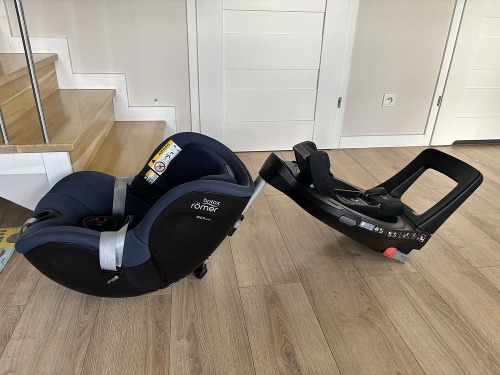 Britax-Romer Dualfix 3 i-Size fotelik + baza