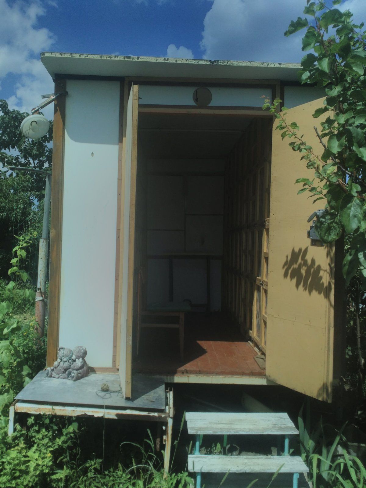 Два бджолопавільйона+причеп