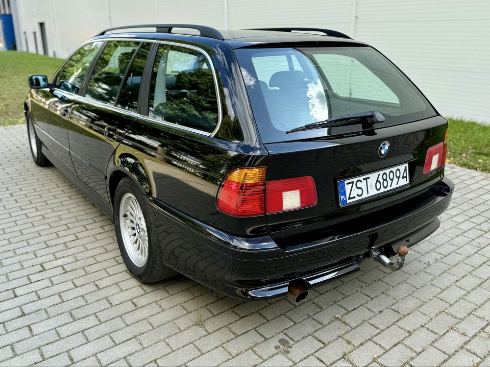BMW e39 520i Automat  Oryginalny Stan BEZWYPADKOWY !