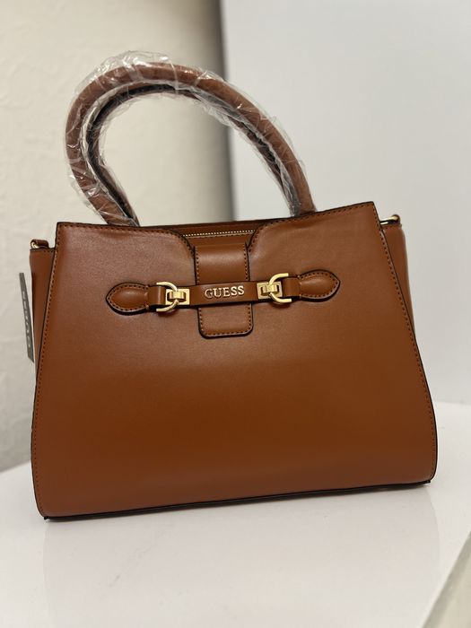 Продам нову брендову сумку!!!Для вишуканих дівчат,хто знається в бренд