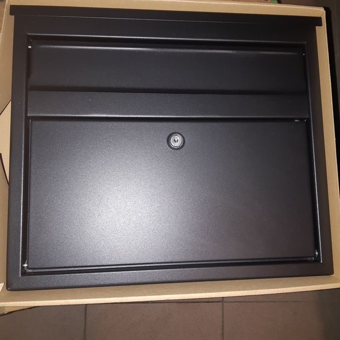 Skrzynka na listy hit 35x30x8 czarna