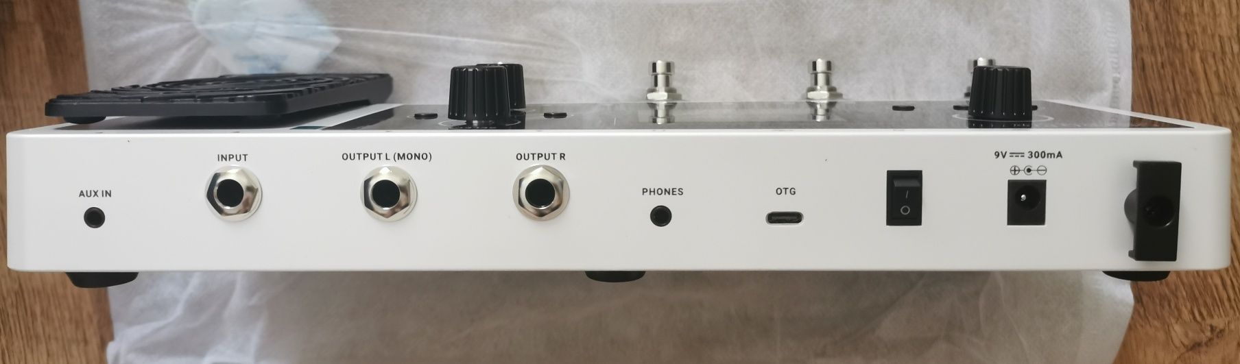 Гітарний процессор/педалборд Mooer GE-150 Pro