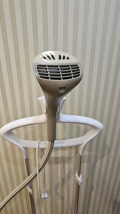 Вертикальна праска, відпарювач Philips