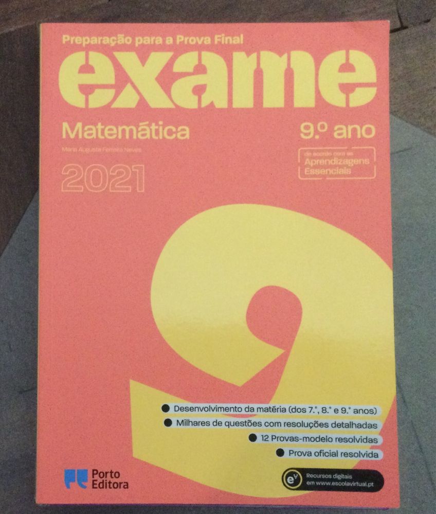 Livros escolares para exame