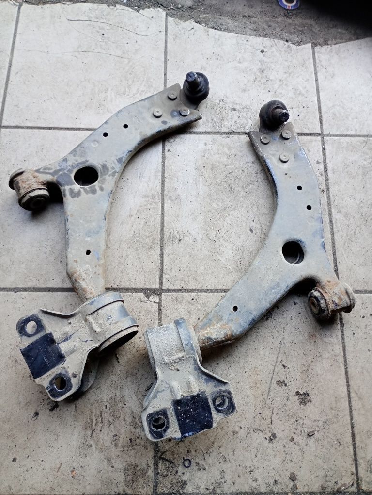 Wahacz przód prawy lewy przedni ford focus MK3 C-Max MK2