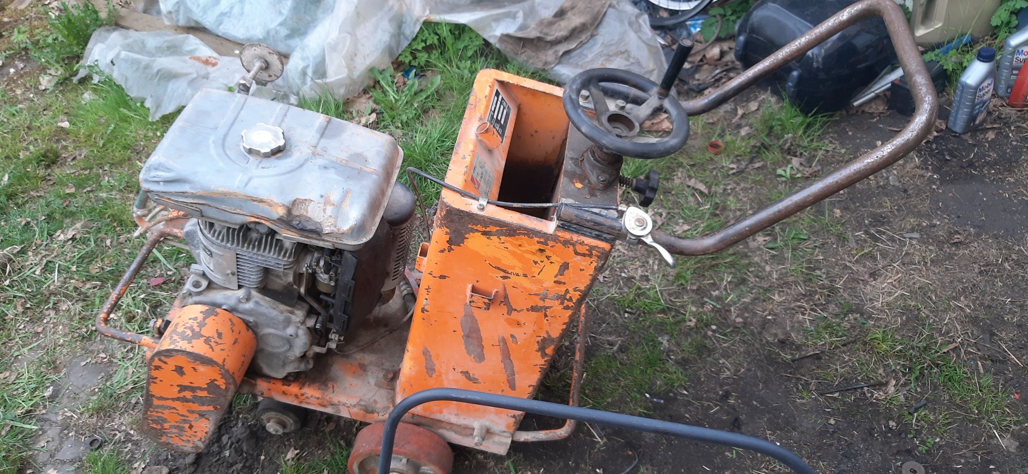 Maszyna do ciecia vibromax tcc3