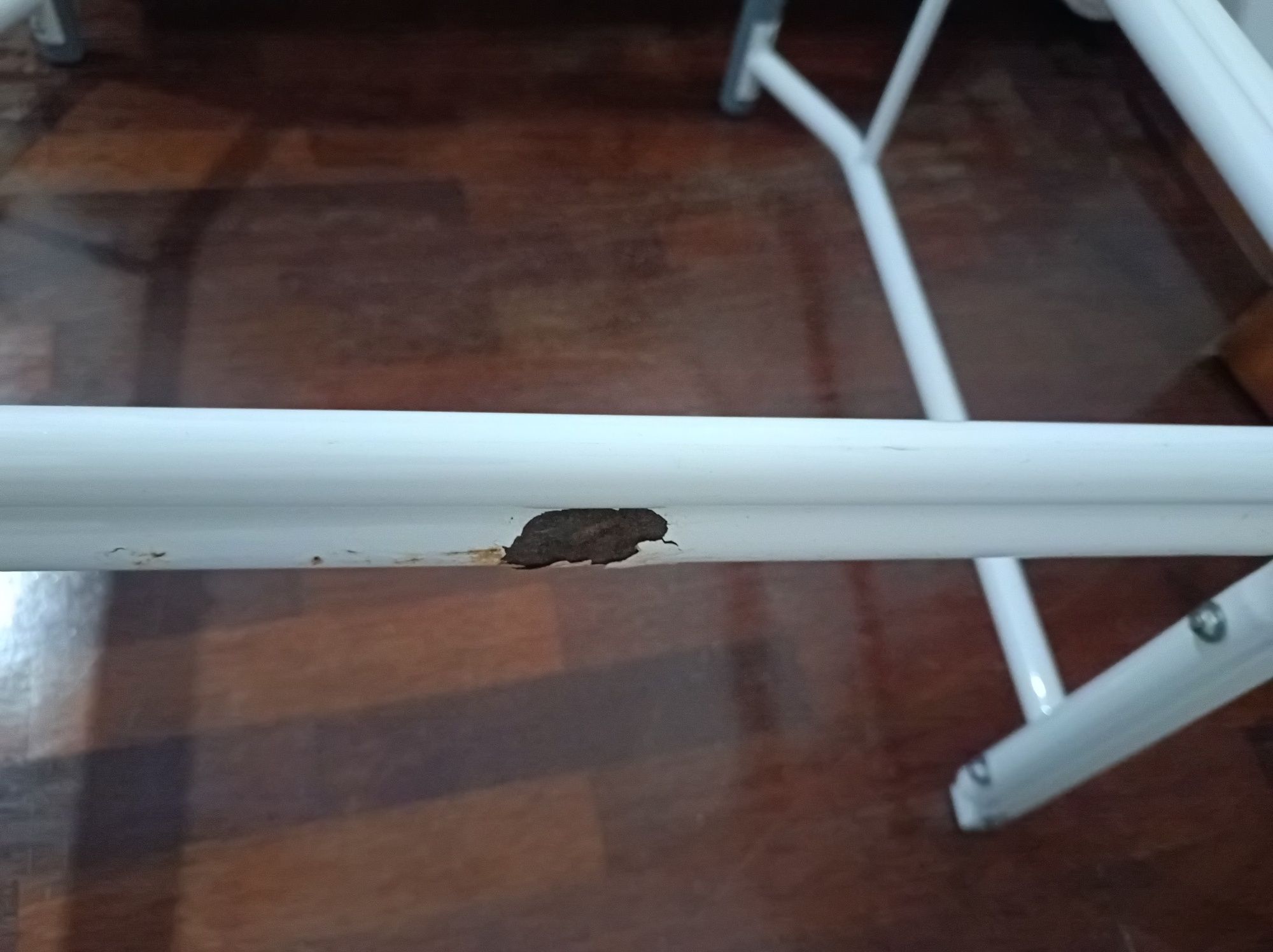 Apoio de braços para sanita