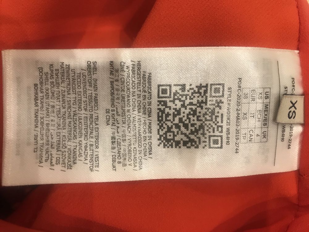 GUESS czerwony kombinezon odkryte plecy XS