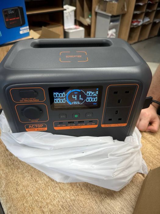 Зарядна станція Bluetti AC70P, 1000 Вт, 864 Вт*год