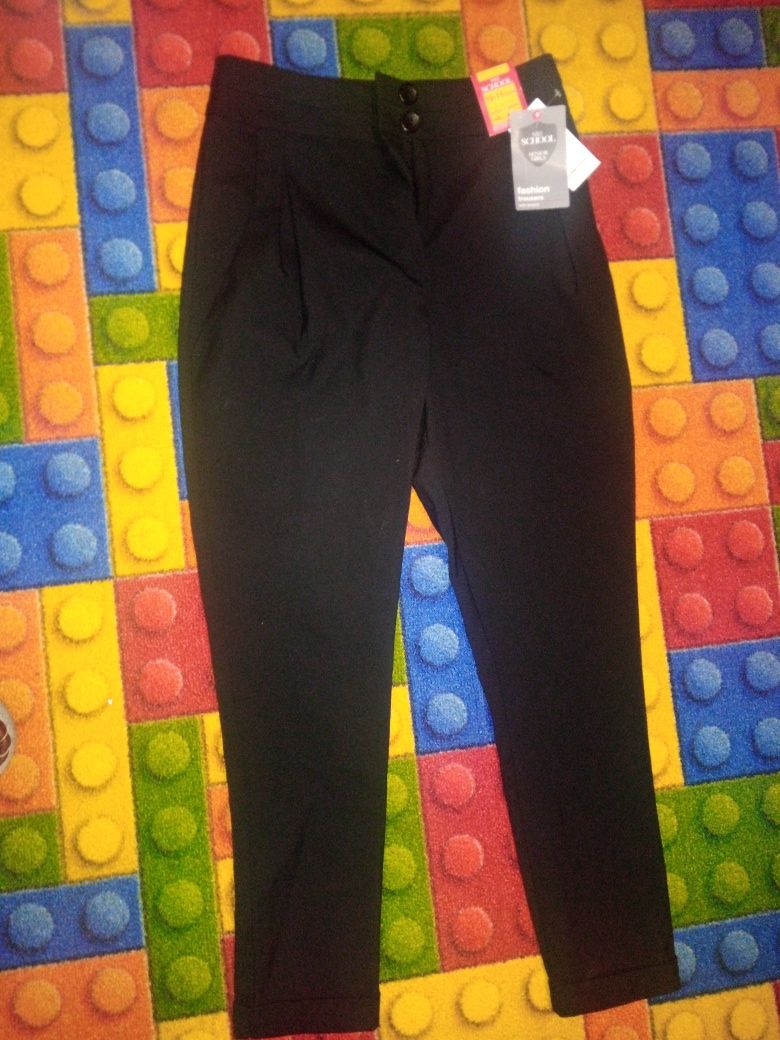 Spodnie eleganckie rozmiar 146 nowe