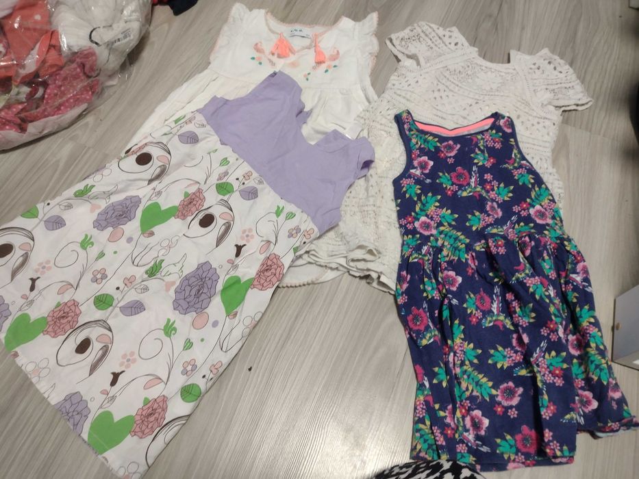 110/116 cztery słodkie sukienki biała sukienka odświętna Boho lato f&f