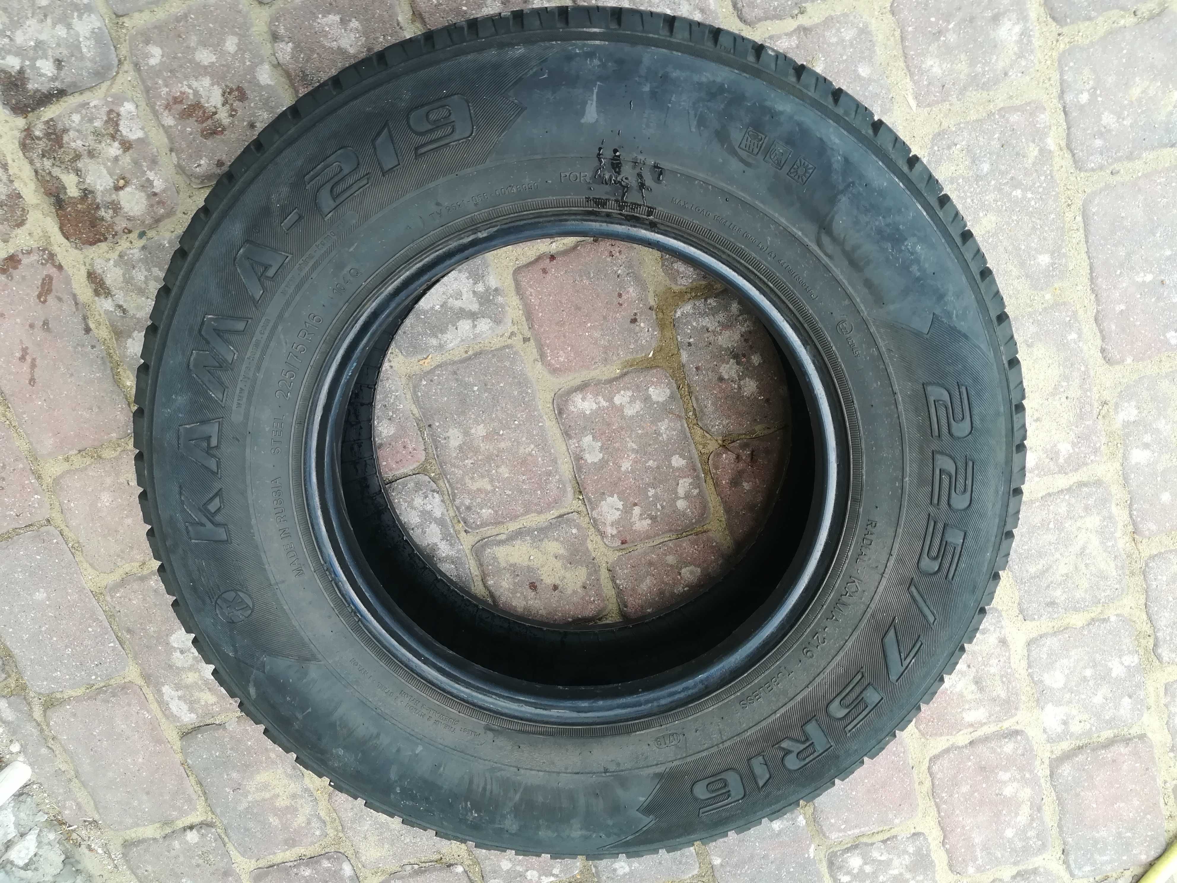 Opona KAMA 219
225/75 R16 104Q