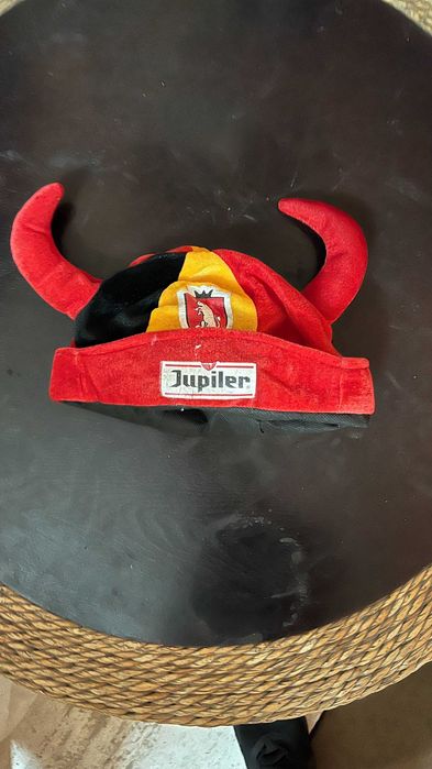 Шапка з ріжками, шапка бельгійського вболівальника