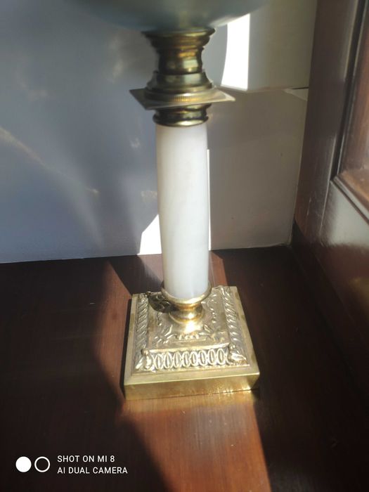 Stara francuska lampa naftowa XIX w onyks