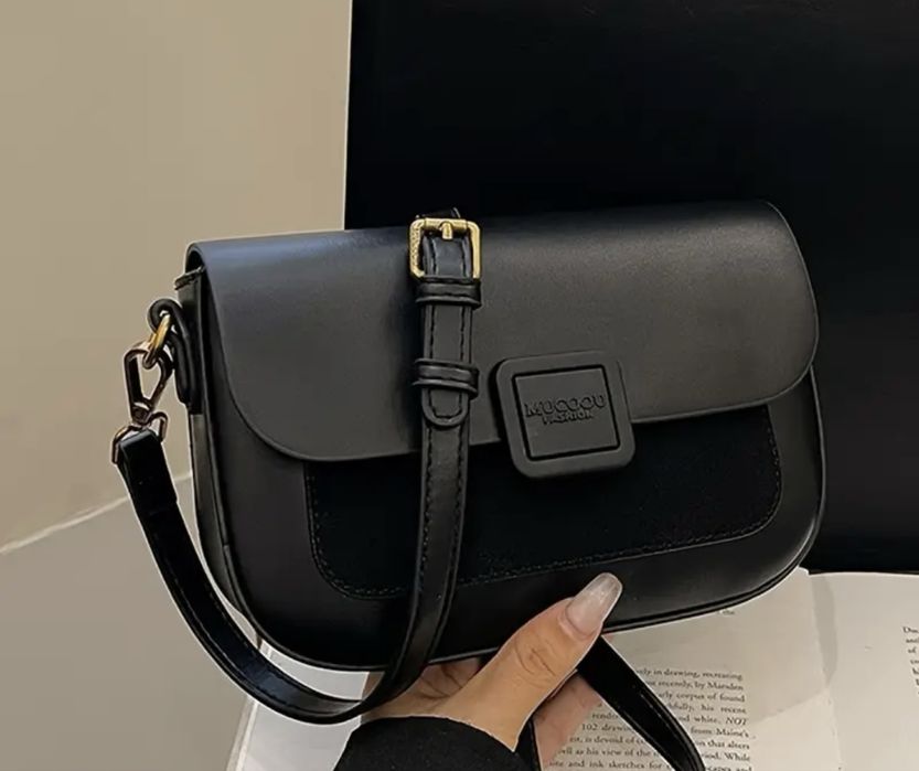 Жіноча сумочка через плече