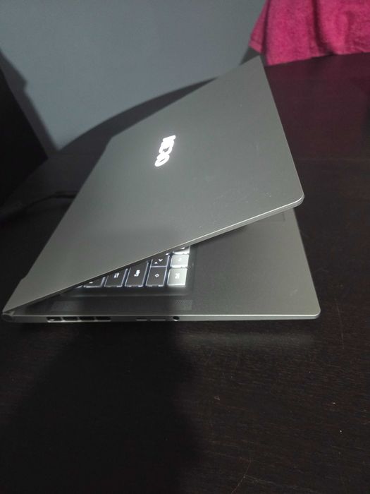 Portátil Gigabyte AERO 4k OLED 16" i7-13700H 1TB RTX 4060 W11