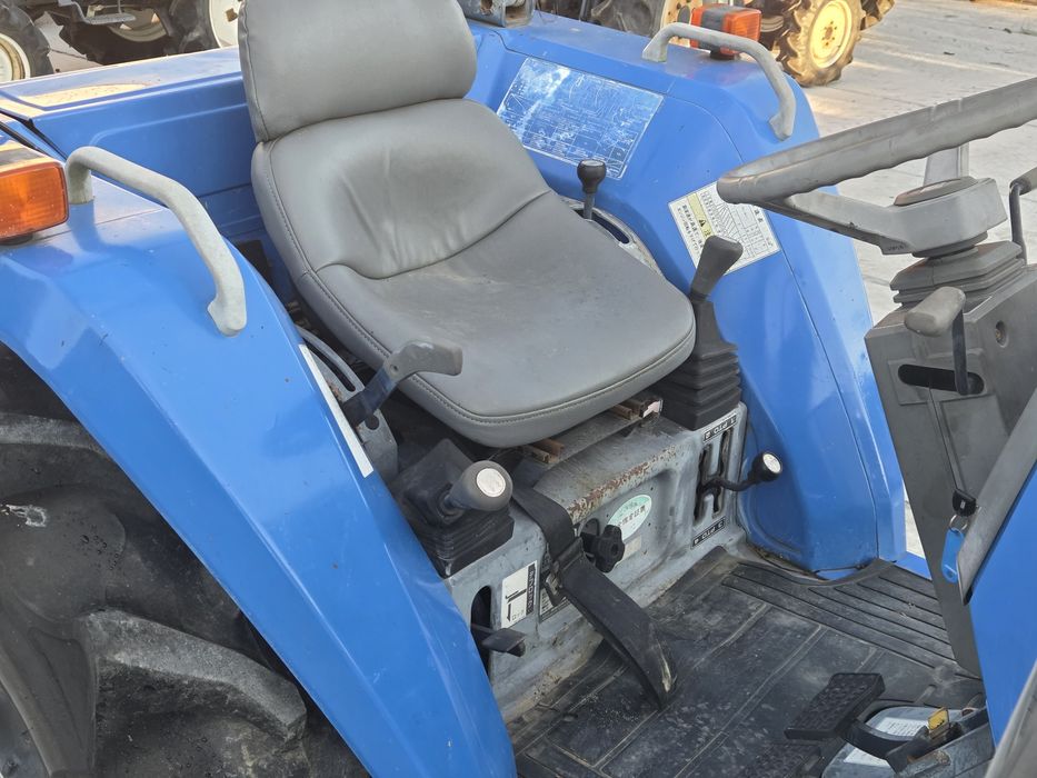 Traktorek japoński Iseki TK29 29KM wspomaganie rewers 4x4