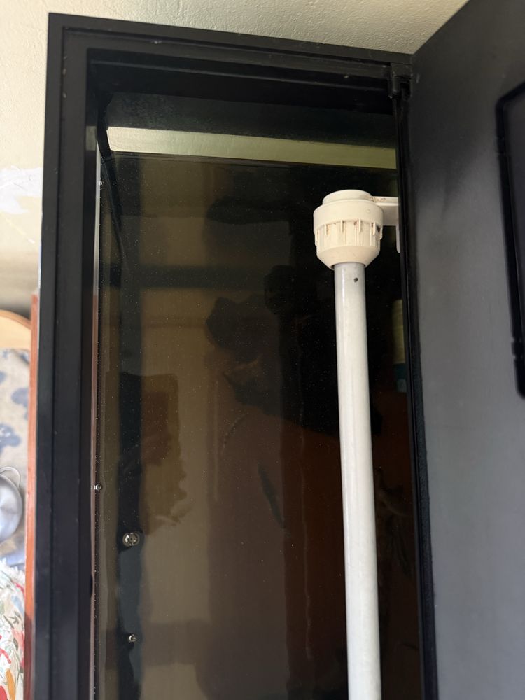 Sprzedam akwarium marki JUWEL 120cm z rybkami