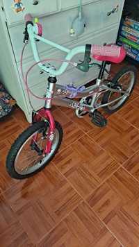Bicicleta de Criança para menina com pouco uso até 10 anos