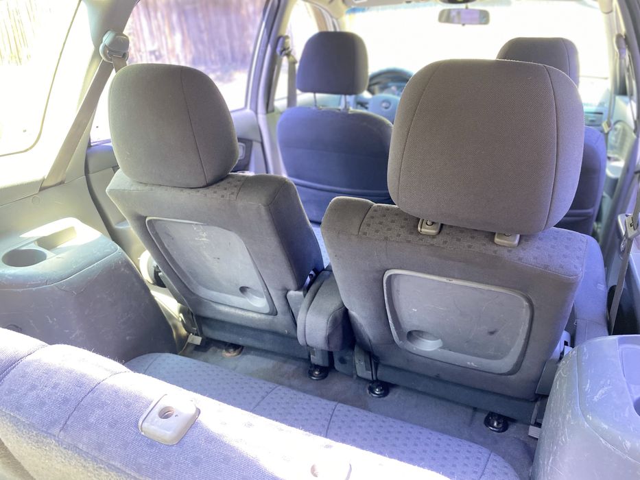 Kia Carens 2003р 1.8 газ бензин автомат