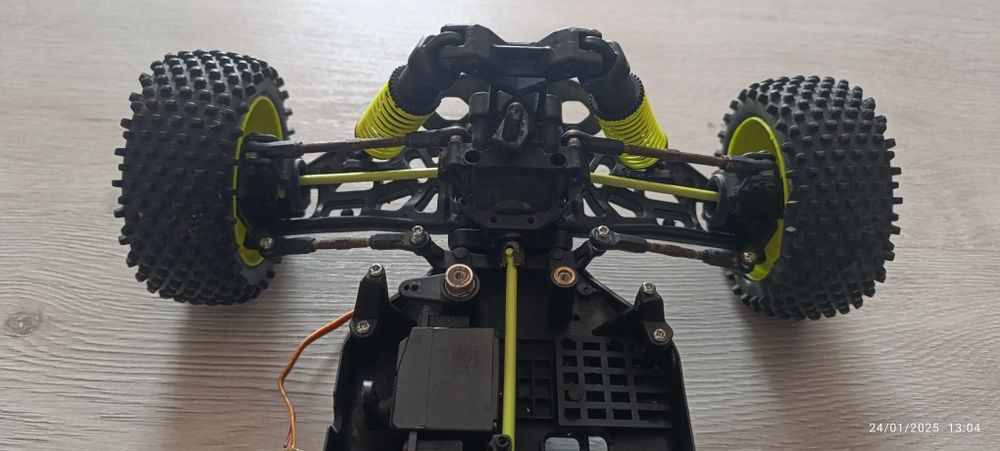 Chassi RC escala 1/8
