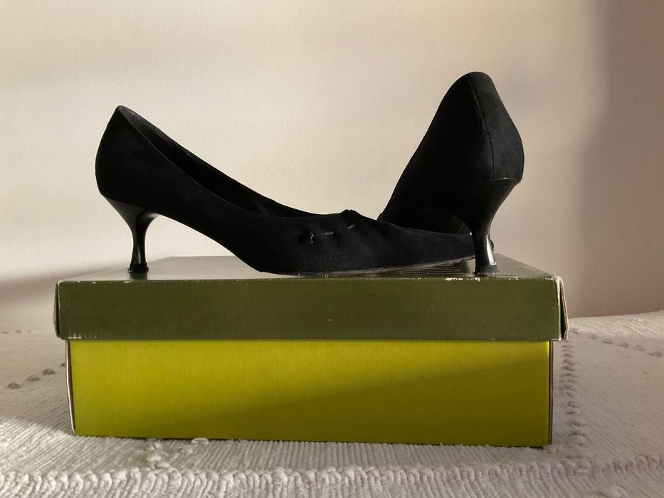 Sapatos de camurça pretos