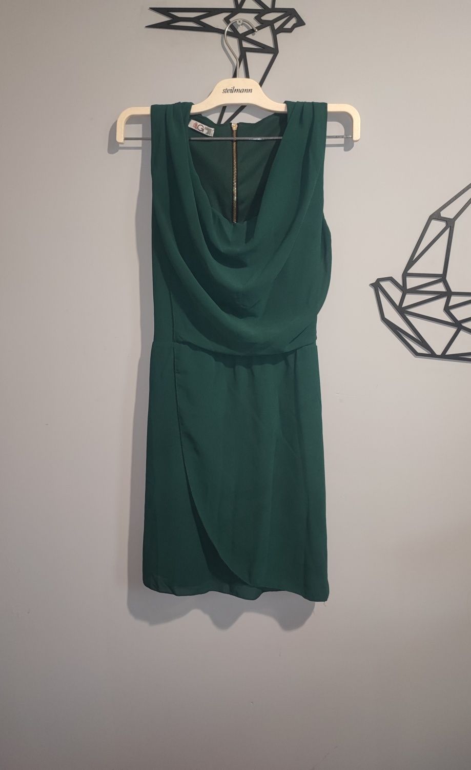 Zielona sukienka z wiązaniem WalG S