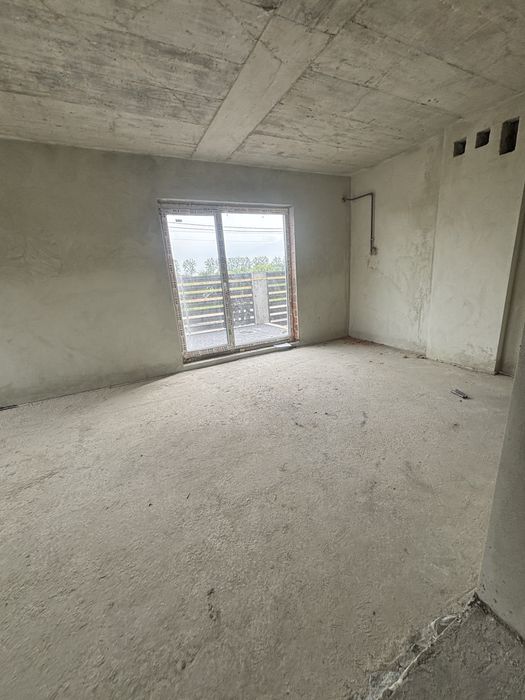 БЕЗ КОМІСІЇ  буд. 132 м (3 спальні) у Пасіках Зубр. , неподалік Сихова