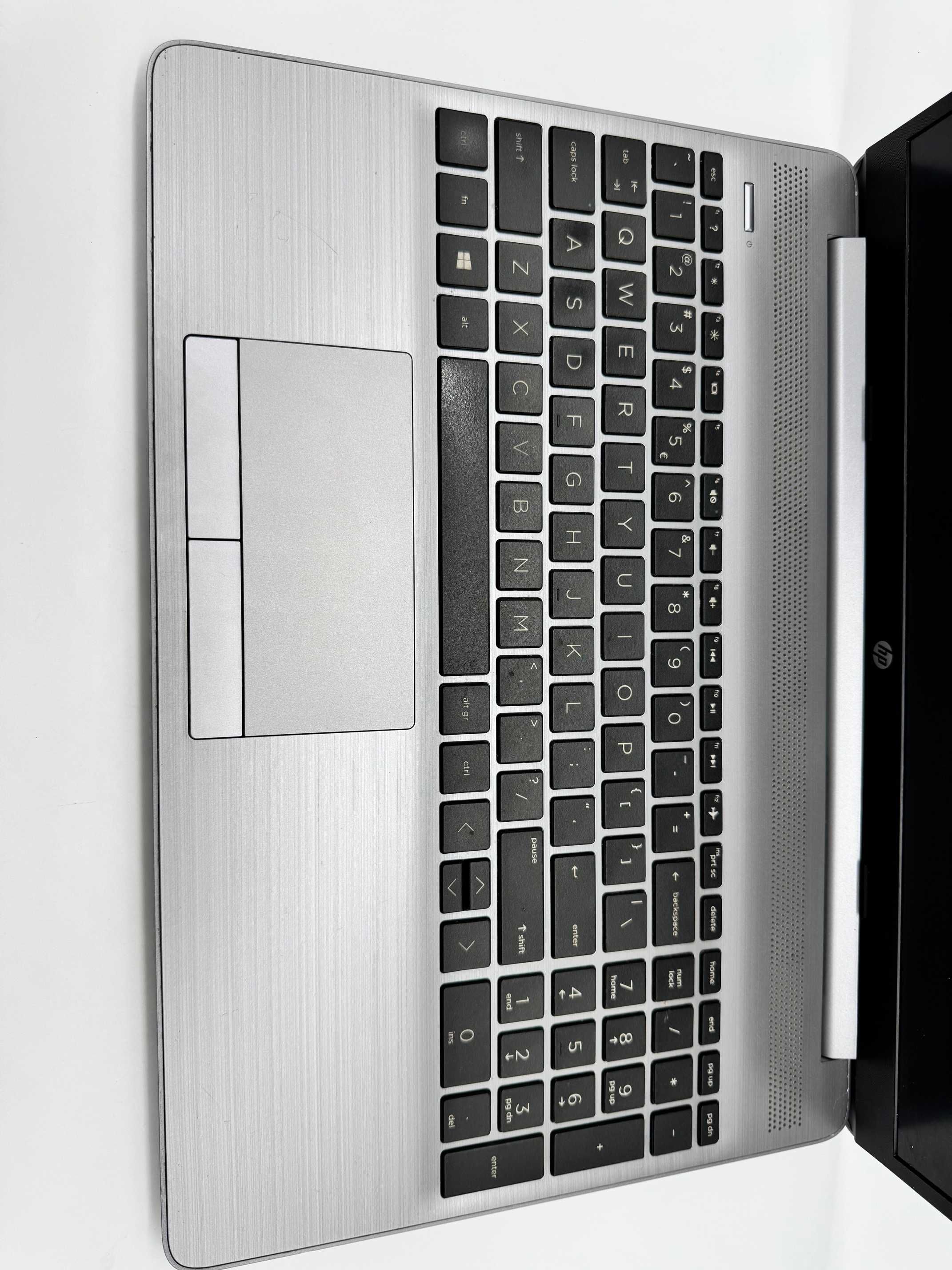 Laptop HP 255 G8 8/256GB SSD AMD RYZEN 3 5300U +ŁAD od loombard milicz