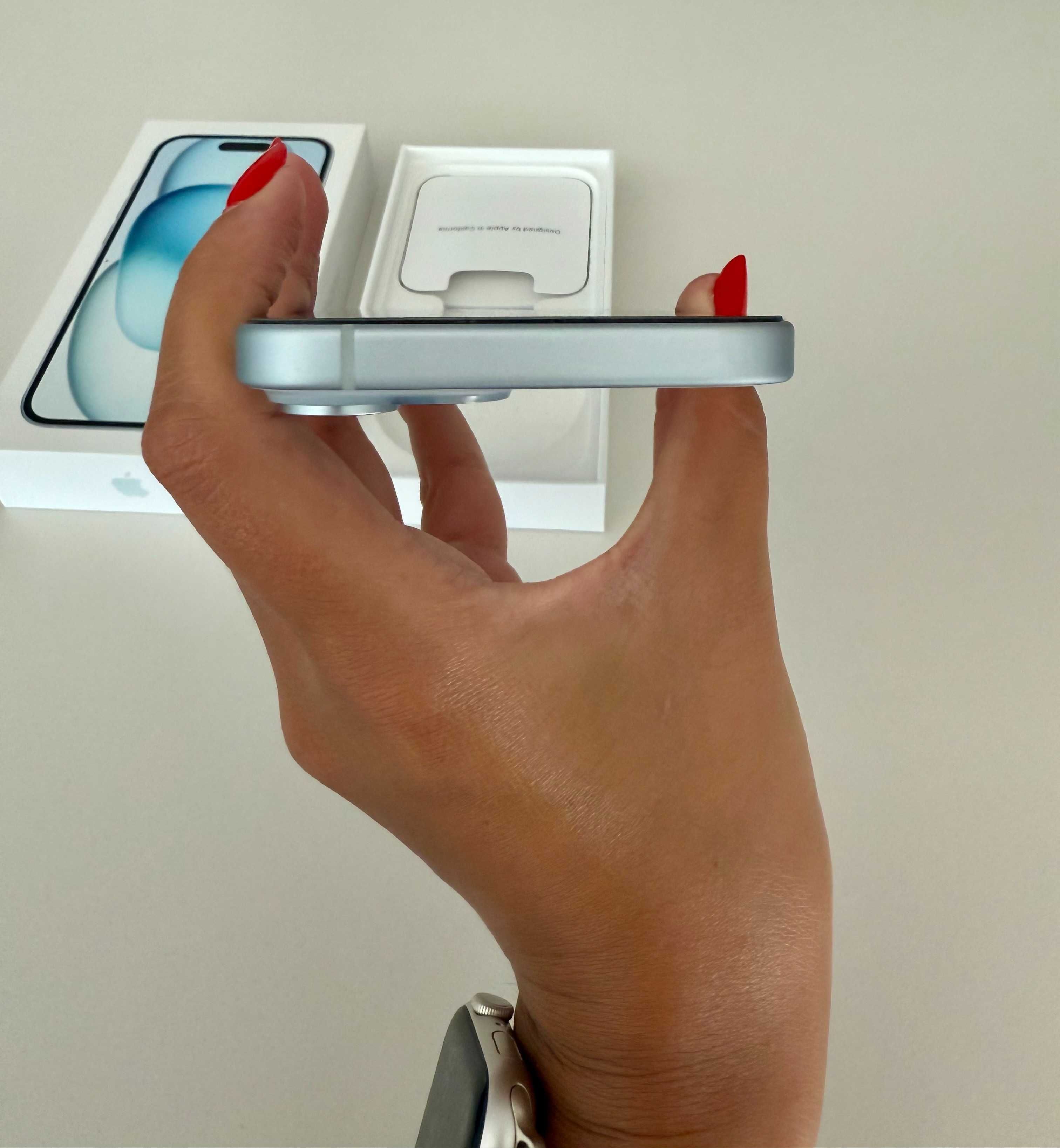 iPhone 15 | 256GB | Azul (como novo) c/ OFERTA de capas