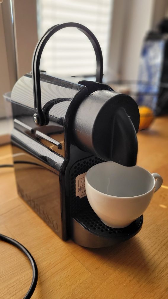 Ekspres na kapsułki Delonghi Nespresso