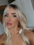 Peruka jasne blond włosy refleksy pasemka jak naturalne odrost
