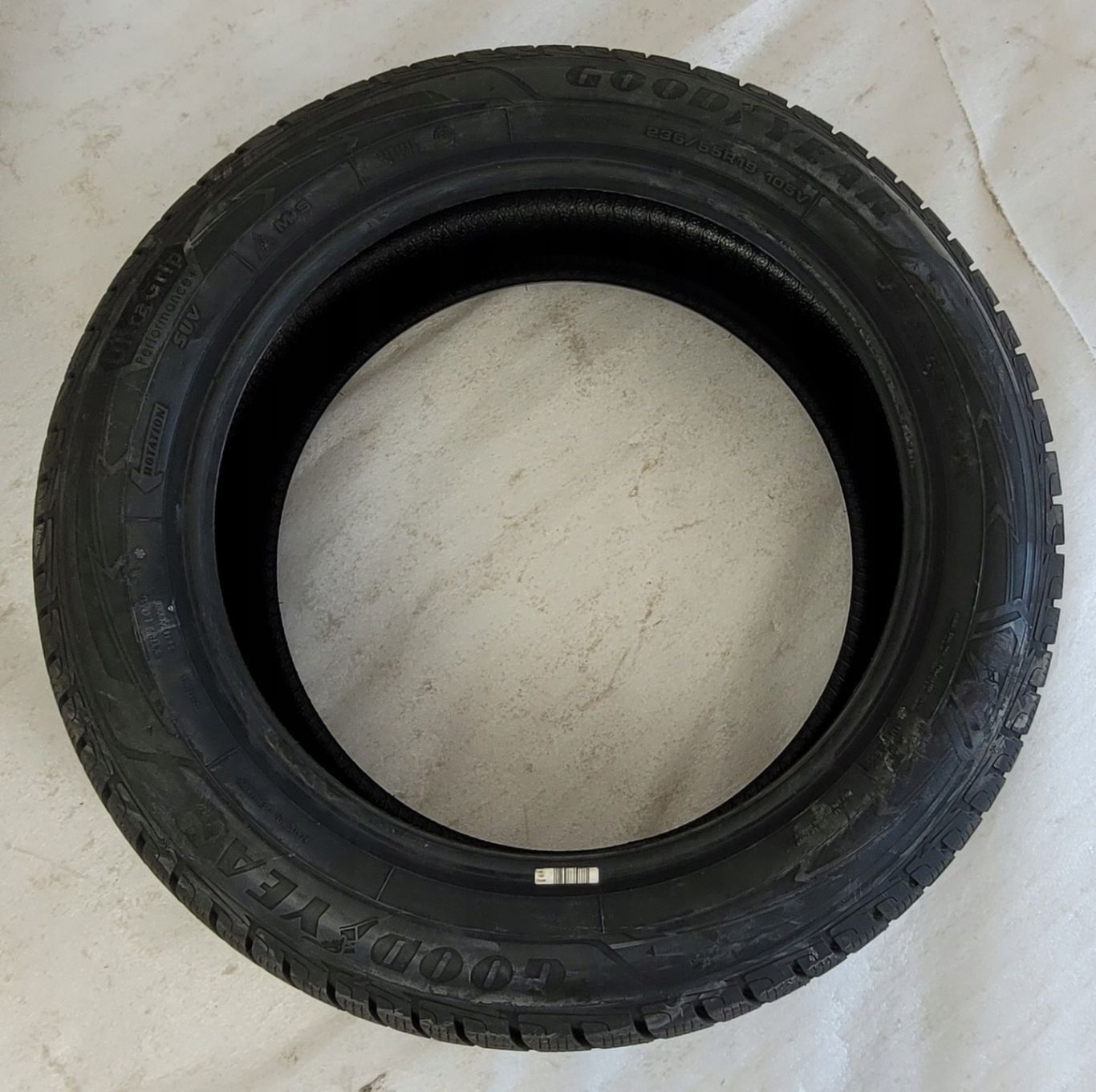 2X OPONA GOODYEAR ULTRAGRIP PERFORMANCE  SUV MS 235 55 R19 105V XL 2023